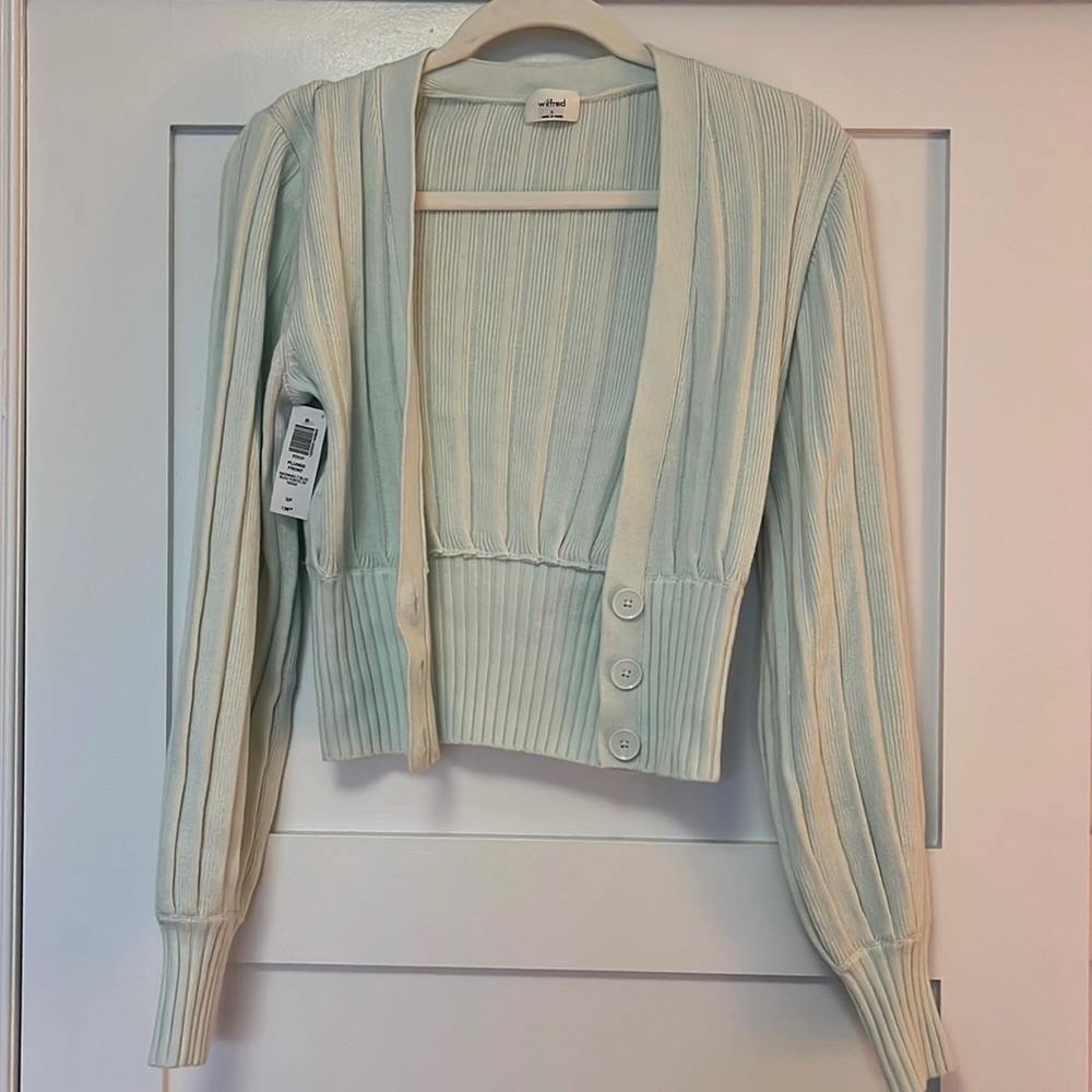 Aritzia Wilfred plunge front cardigan